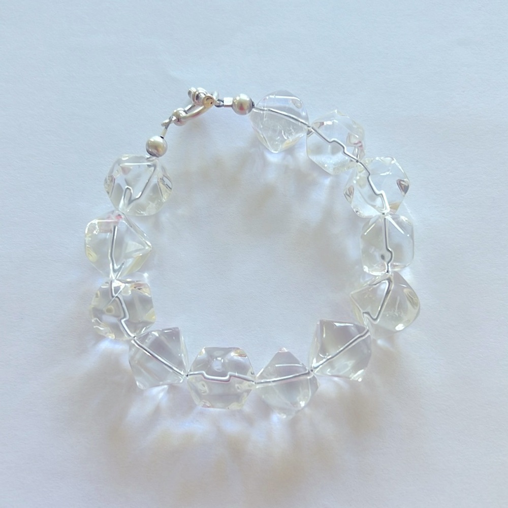 Silver and glass bracelet